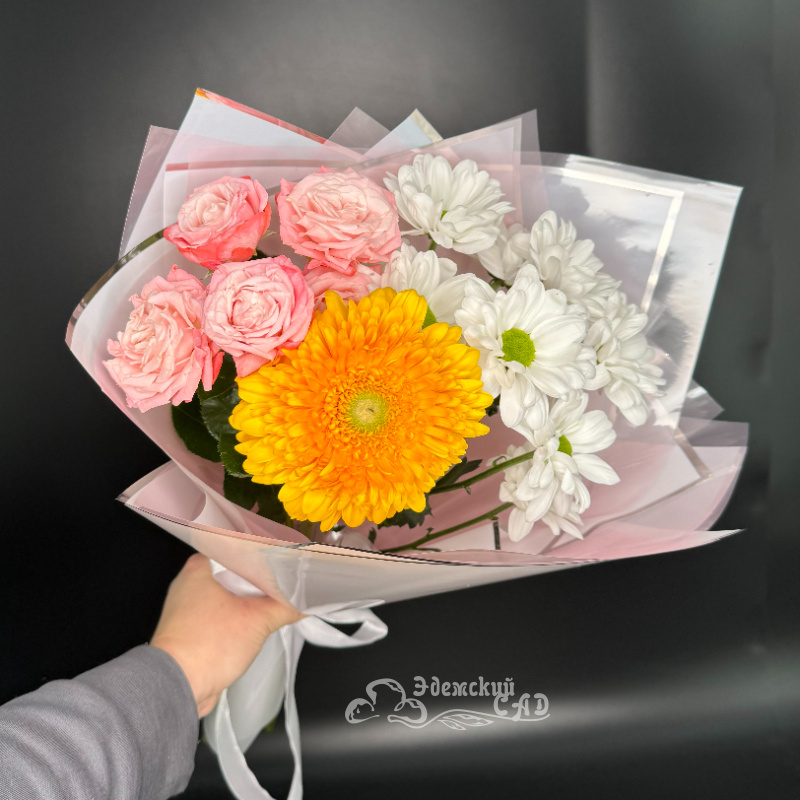 Букет &laquo;Цветочный комплимент&raquo; 1