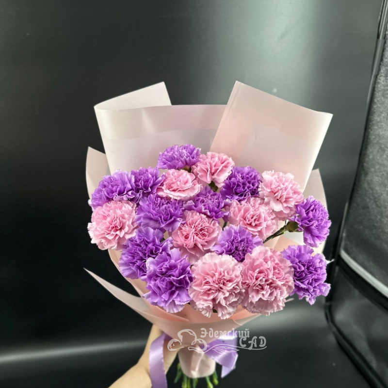 «Милашка» из 17 диантусов 2