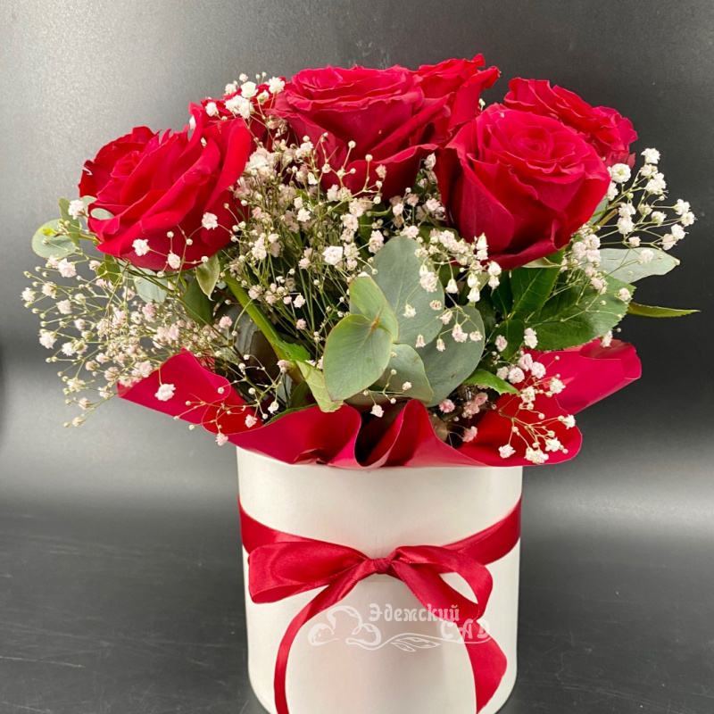 Розы в шляпной коробке 2